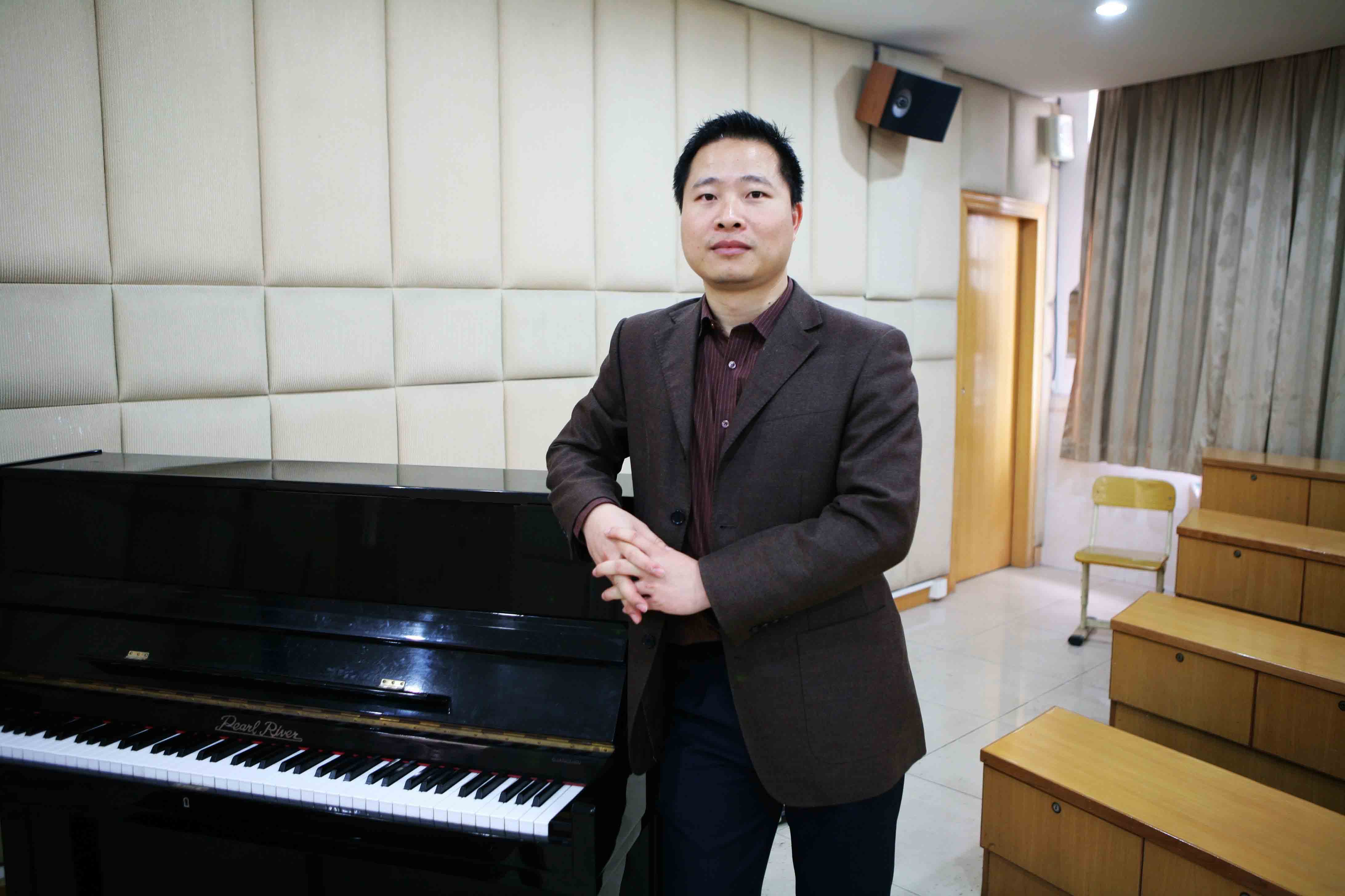 10-1李家龙.jpg